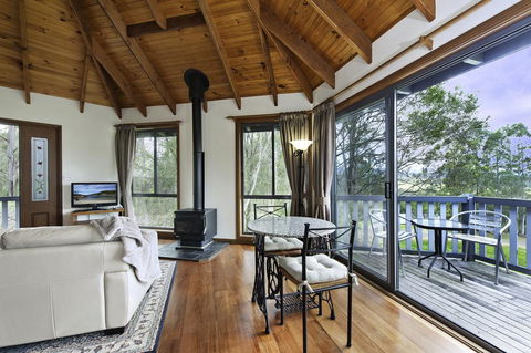 Bluegums Cabins - VIC Tourism 2