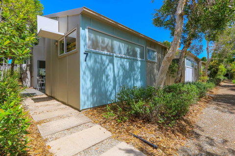 Blues Shack At Pandanus - VIC Tourism 0