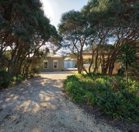 Bluetopia - Sparkling Solar Heated Pool - VIC Tourism