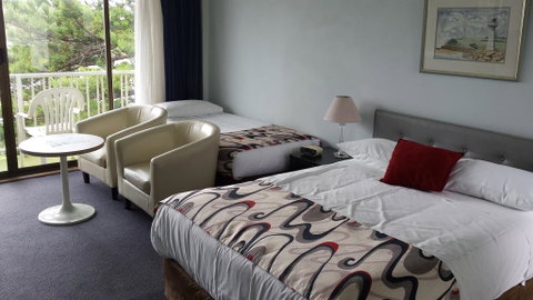 Boat Harbour Motel - VIC Tourism 0