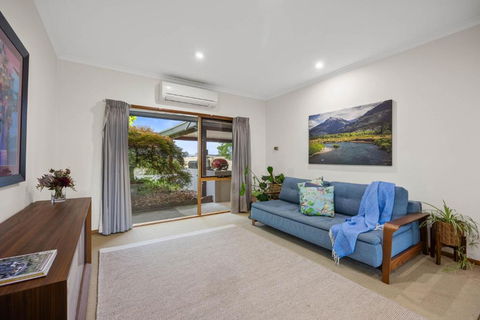 The Nook - VIC Tourism 1