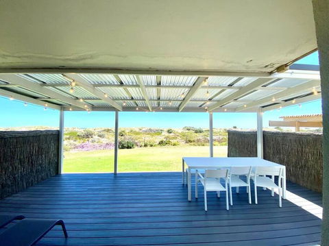 THE SHORE- Absolute Beachfront Holiday House - VIC Tourism 2