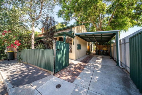 The Spotted Cow,city Fringe,pet Friendly-Free Wine - VIC Tourism 1