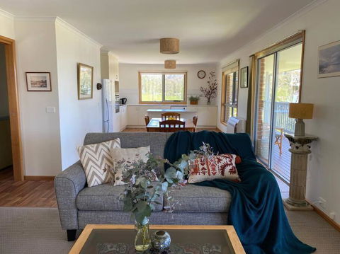 Three Island Escape - Dover - VIC Tourism 0