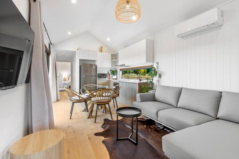 Three Ponds Estate - VIC Tourism 0