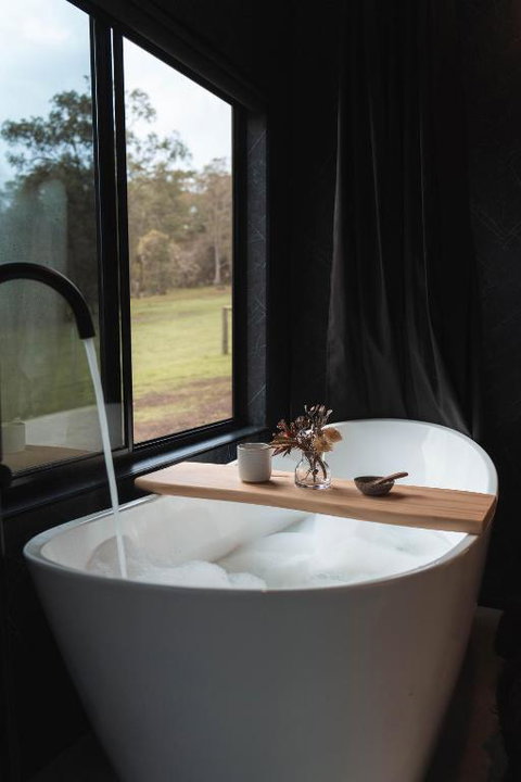 Tiny Cabin Fiona In Serpentine - VIC Tourism 1