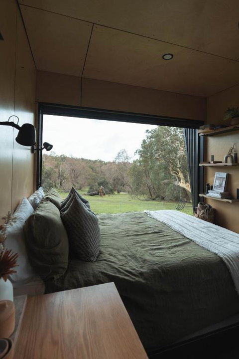 Tiny Cabin Fiona In Serpentine - VIC Tourism 2