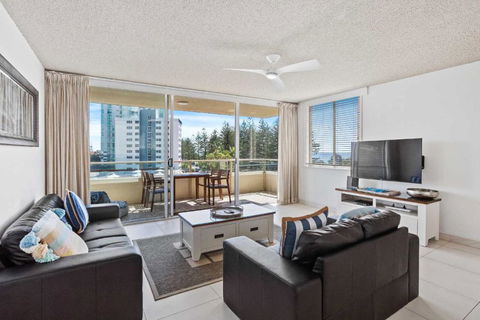 Wyuna Ocean Views In Burleigh - VIC Tourism 0
