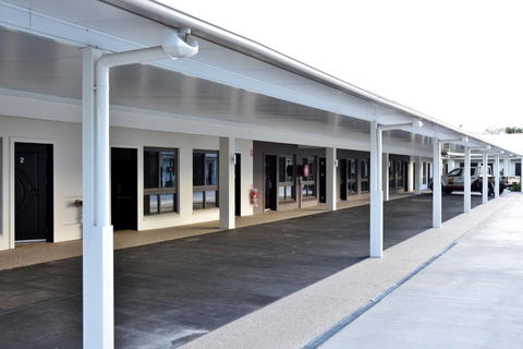 Western Downs Motor Inn - VIC Tourism 2