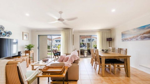 Yamba - Beachside Way - VIC Tourism 0