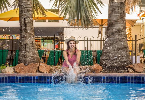 YHA Alice Springs - VIC Tourism 1