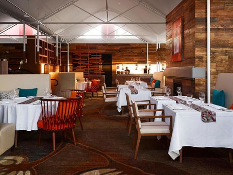 Desert Gardens Hotel - VIC Tourism 3