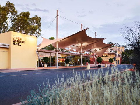 Desert Gardens Hotel - VIC Tourism 0