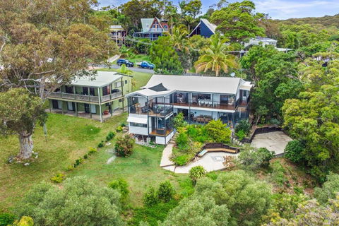 YARABIN - Luxury Home With Ocean Views - VIC Tourism 2