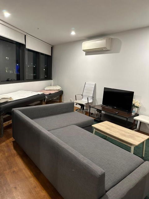 Yarra River Waterfront Stunning Water View Two Entrance Big Apartment See Fire Works Downstairs Paid Swimming Pool Gym And Private Spa Free City Tram - VIC Tourism 3