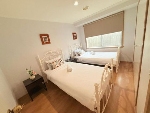 YF Home Sweet Home - VIC Tourism 1