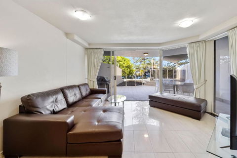 ZANZ205- Exclusive Outdoor Spa With Ocean Glimpses - VIC Tourism 0