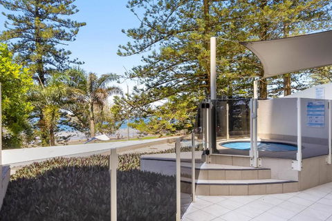 ZANZ205- Exclusive Outdoor Spa With Ocean Glimpses - VIC Tourism 1