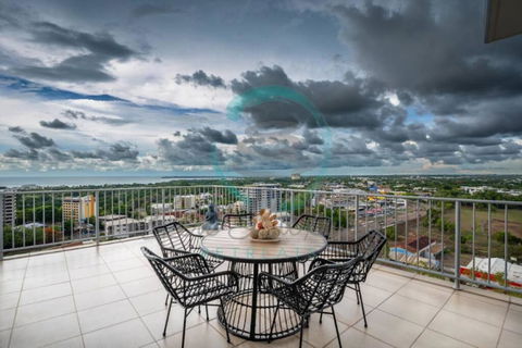 ZEN Pinnacle Penthouse (2) 3-BR Panoramic Retreat - VIC Tourism 0