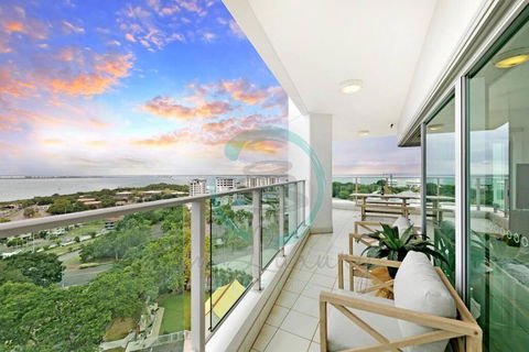 ZEN TOWERS: Cozy Executive 3-BR Family Apt In Darwin City - VIC Tourism 0