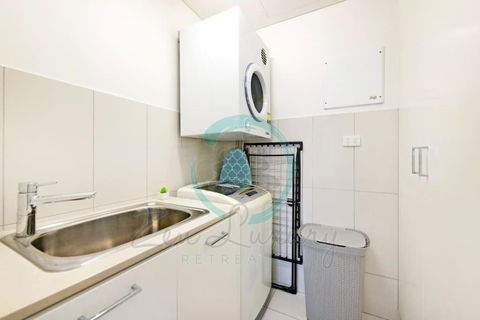 ZEN TOWERS: Cozy Executive 3-BR Family Apt In Darwin City - VIC Tourism 1