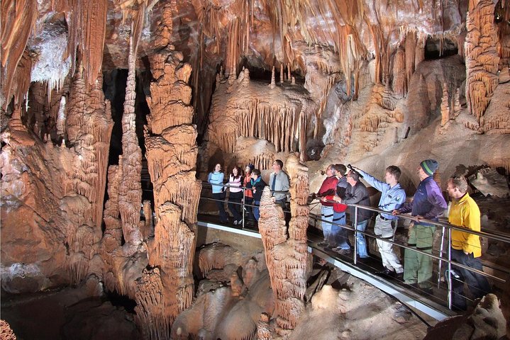  VIC Tourism