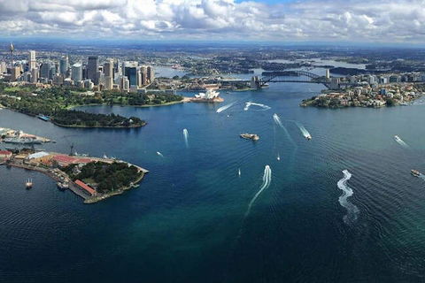 Helicopter Flight Over Sydney And Beaches - 20 Minutes - VIC Tourism 3