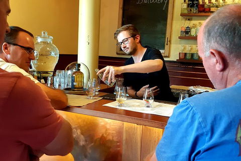 Tipple Of Gin Experience Tour - VIC Tourism 3