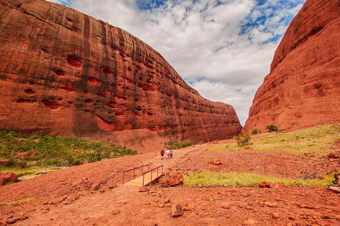 Kata Tjuta Sunrise And Valley Of The Winds Half-Day Trip - VIC Tourism 3