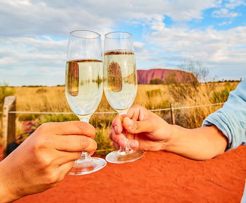Uluru (Ayers Rock) Sunset Tour - VIC Tourism 4
