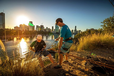 Abseiling The Kangaroo Point Cliffs In Brisbane - VIC Tourism 0