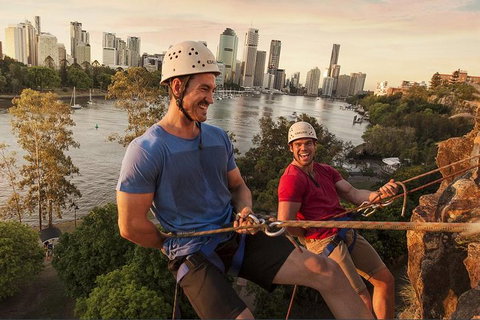 Abseiling The Kangaroo Point Cliffs In Brisbane - VIC Tourism 5