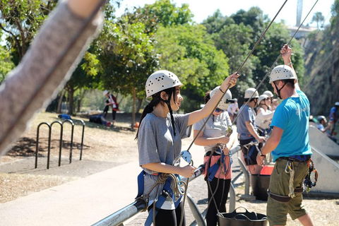 Rock Climbing At The Kangaroo Point Cliffs In Brisbane - VIC Tourism 3
