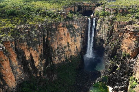 7 Days Darwin, Kakadu National Park, Katherine Gorge Touring Package - VIC Tourism 0