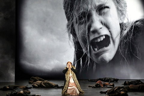 Opera Performance At The Sydney Opera House - VIC Tourism 4