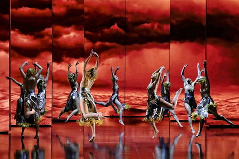 Opera Performance At The Sydney Opera House - VIC Tourism 5