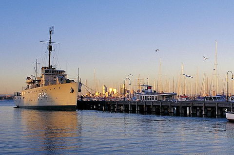 Melbourne City And Williamstown Ferry Cruise - VIC Tourism 4