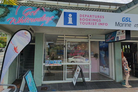 Reef And Island Scenic Flight From Airlie Beach - VIC Tourism 2