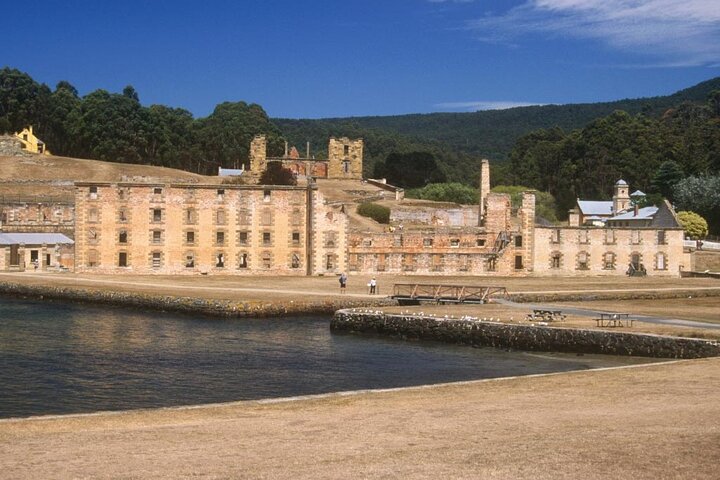  VIC Tourism
