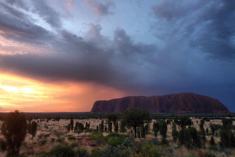 Uluru Small Group Tour Including Sunset - VIC Tourism 4