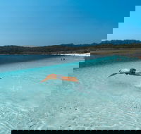 Lake McKenzie Full-Day Tour with Lunch from Hervey Bay - VIC Tourism