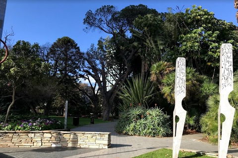 Perth Scavenger Hunt: Perched On A Swan - VIC Tourism 2