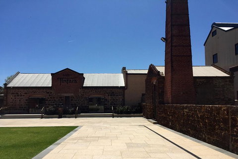 The Intimate Wine Tasting Experiences And Boutique Wines - VIC Tourism 1