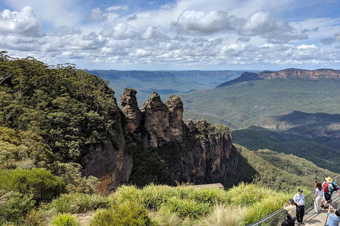 Blue Mountains Private Tour - Wild Kangaroos, Waterfalls And The Three Sisters - VIC Tourism 0